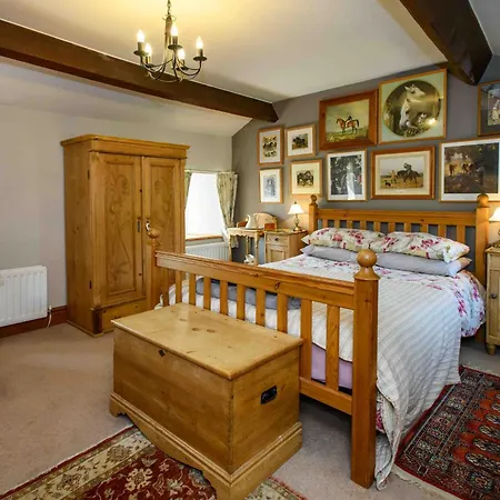 Finest Retreats - Shepherds At Mile House Farm Hawes