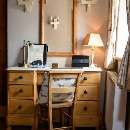 Finest Retreats - Shepherds At Mile House Farm