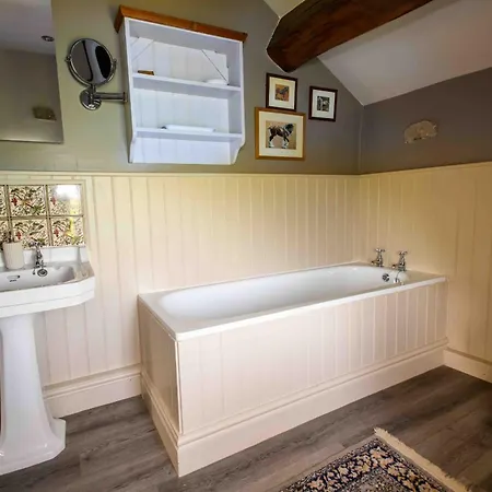 度假居 Finest Retreats - Shepherds At Mile House Farm 霍伊斯