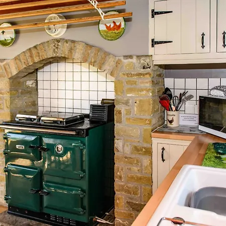 Finest Retreats - Shepherds At Mile House Farm *