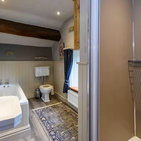 Finest Retreats - Shepherds At Mile House Farm בית נופש