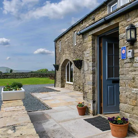 Finest Retreats - Shepherds At Mile House Farm